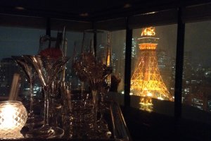 Tokyo Tower glitters just next door to the Sky Lounge.