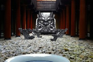 Kikuma tile demon and Tobeyaki bowl