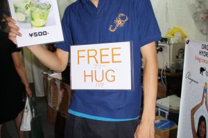 Free hugs with your Mojito purchase