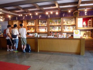 The tasting room. There is usually an English-speaking staff member&nbsp;here to assist non-Japanese visitors.