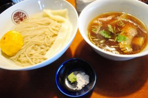 Mazesoba. On the left is noodles in Kombu-sui, on the&nbsp;right is the dipping soup,&nbsp;with salt and wasabi seasoning