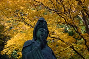 There is a huge statue of Guanyin in the garden