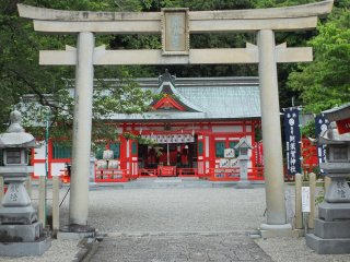 Asuka Shrine entrance