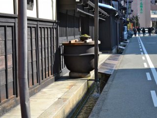Quaint and beautiful @Old Town, Takayama. See the drainage system ?