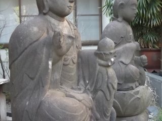 More serene Buddhist statues