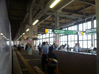Fairly busy station, but not overcrowded.