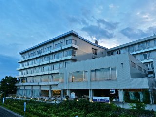 Hotel Kagetsu at dusk