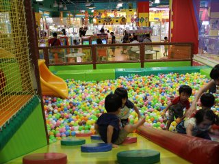 An inside perspective from the Namco Land ball pit