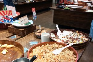 A variety of foods are offered at the buffets, always with some kind of fish, sushi, or sashimi to suit the seaside town.&nbsp;Western pasta, steak, etc. can also be found so no matter what your palette&nbsp;is&nbsp;you will find something tasty to enjoy.
