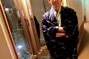 <p>ชุดยูกาตะที่แม้แต่คนญี่ปุ่นเองก็นิยมใส่เมื่อพักอยู่ในโรงแรม</p>