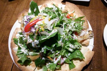 <p>The interesting &quot;salad pizza&quot;, which was a little dry.</p>