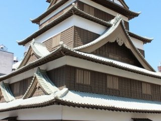 柴田勝家が建てた「北庄城（きたのしょうじょう）」の復元模型。織田信長より越前支配を任された勝家が1575年頃に建てた。しかし1583年に賤ヶ岳の合戦で敗れた勝家とともにこの城も落城した