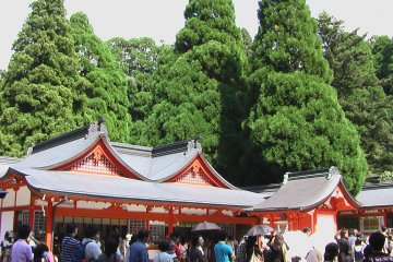 <p>Kirishima Shrine in Kagoshima. Ryoma honeymooned here!</p>