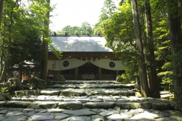 The main worship hall of Tsubaki Taisha