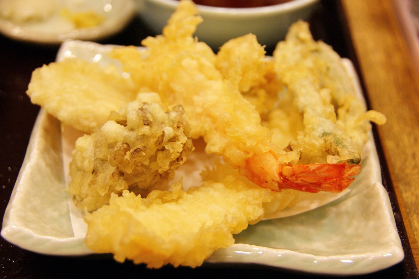 Fresh, fried tempura. It has a mild smell of sesame oil but is good for your health! 