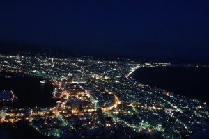 ขึ้นกระเช้าไปชมวิวสวยติดอันดับโลกของเมืองฮาโกดาเตะครับ