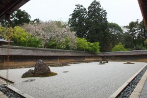 สวนหินของวัดเรียวอันจิ ส่วนหนึ่งของมรดกโลกในเมืองเกียวโต