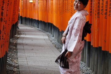 <p>มาเก็บภาพที่ศาลเจ้า Fushimi Inari</p>