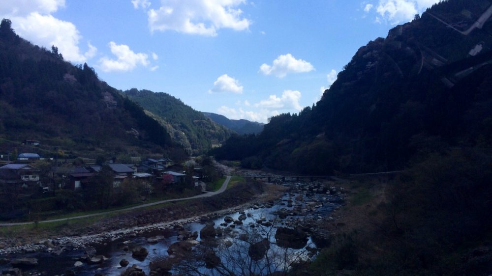 On the way to the hot spring village