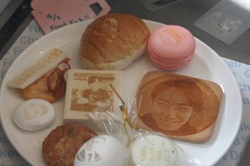 <p>You can even print on food!</p>
