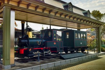 <p>Botchan Train in Baishinji Park</p>