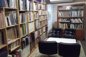 The reading area, with its hundreds of books on art and music