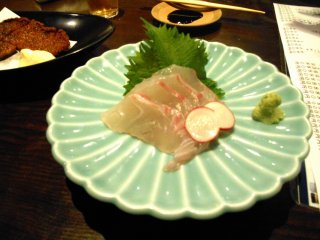 Sashimi (sliced raw fish) of Tai (sea bream). Natural sea bream is also one of Tokushima&#39;s specialties. You can&#39;t leave Tokushima without tasting this!