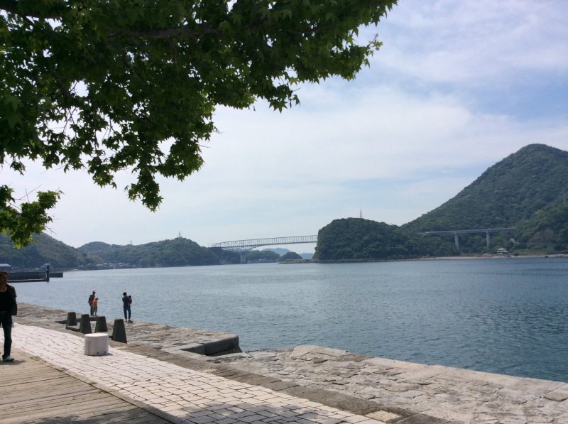 <p>Misum West Wharf - The coal vessels were calling here back in the&nbsp;Meiji period. Now people are&nbsp;enjoying fishing.</p>