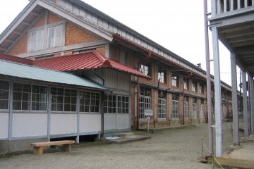 Шелкопрядильная фабрика в городе Томиока, Гумма