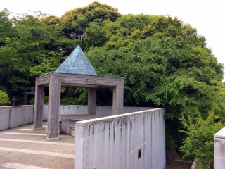 The Chapel Bell is a modern&nbsp;lookout that is hidden from the old town below