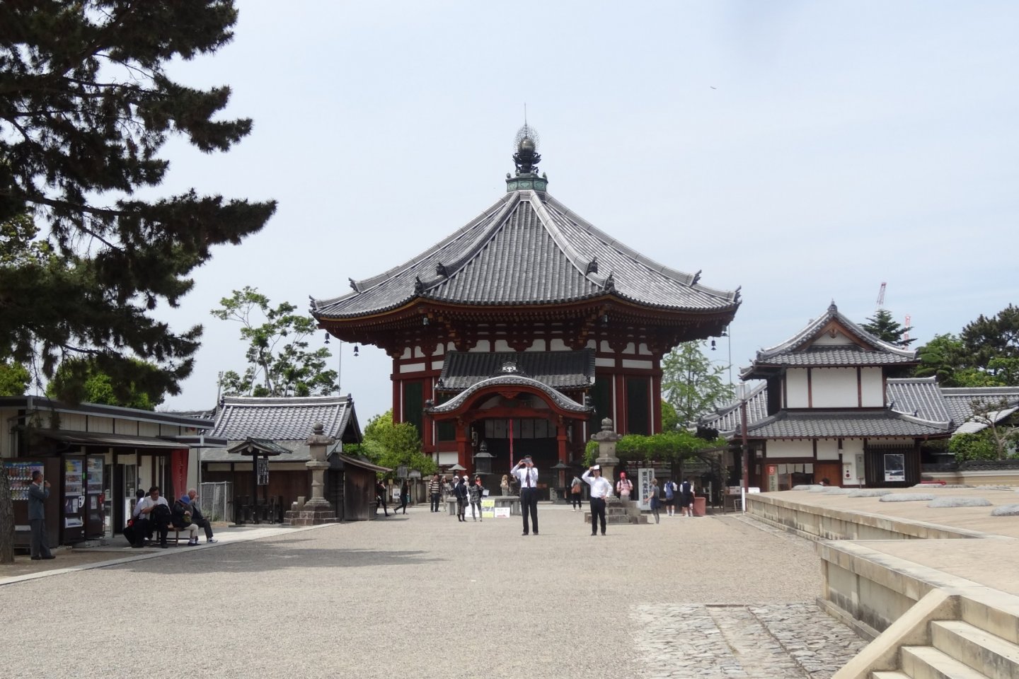 วัดโคะฟุกุจิ (Kōfuku-ji) วัดที่งดงามและเก่าแกของนารา ซึ่งเป็นจุดเริ่มต้นของนาราปาร์ค