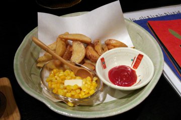 <p>Even the chunky fries with buttered corn are good.</p>