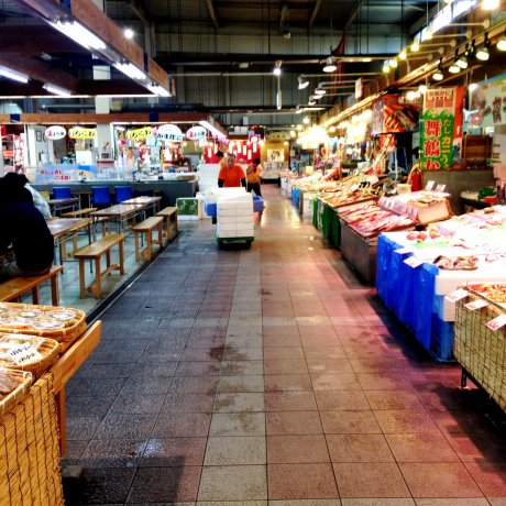 Maizuru Port Toretore Fish Markets