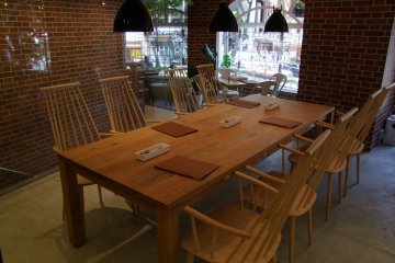 <p>The caf&eacute; is a perfect place for meals and snacks</p>