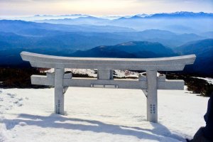 Snow covered &#39;torii&#39; on ascent to &#39;Hachi-go-me&#39;