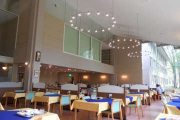<p>Nice and bright restaurant</p>