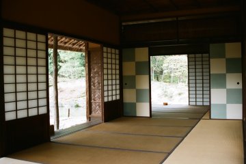 Interior view of the Shokin-tei, the most important tea pavilion in the Katsura complex