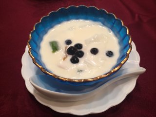 Annin Tofu. The almond jelly bathed in a tapioca and coconuts soup is addictive. I can easily finish another bowl&nbsp;as it is not too sweet.