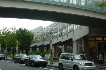 The extensive and elegant Hoshigaoka shopping complex