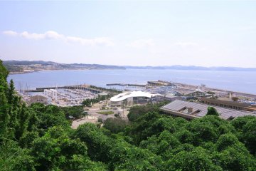 <p>中津岛附近看到的江之岛景色</p>