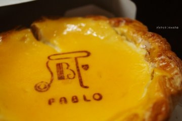 <p>大阪-「Pablo」人氣現烤起司塔 值得等待的美味</p>