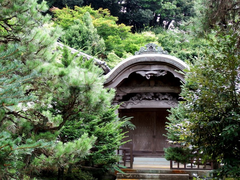 <p>Temple building in green woods</p>