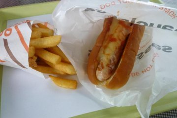 Simple is best, hot dog and fried potato, Saucisses, Nagoya.