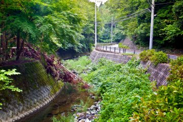 <p>The beginning of the long and winding river found several meters away from Entsuji Temple</p>