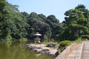 สวนสไตล์ญี่ปุ่นดั้งเดิม
