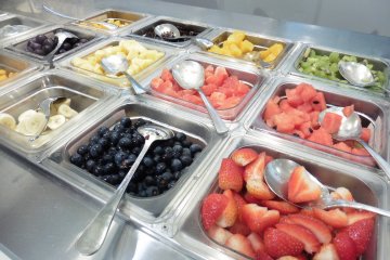 <p>These healthy toppings look as appetizing as the frozen yogurt itself</p>