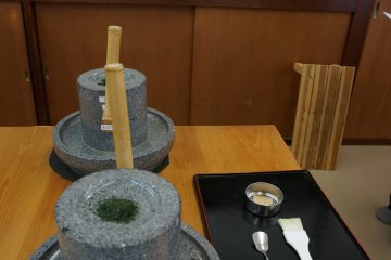 โม่และชงชาเขียวดื่มเอง Fukujuen Uji