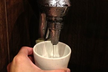 <p>Each booth comes with a water tap that serves ice cold water.</p>