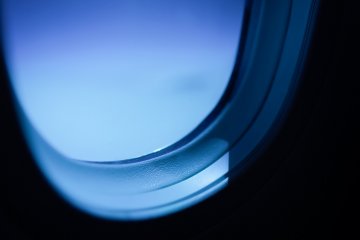 <p>Instead of window shades, the&nbsp;strength of&nbsp;outside light can be dimmed electronically&nbsp;via controls beneath the window.</p>