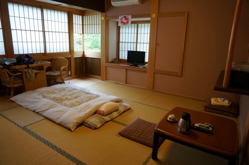 <p>ห้องนอนที่วัด Sekisho-in กว้างมาก</p>